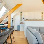 Apartment Zon Modern House