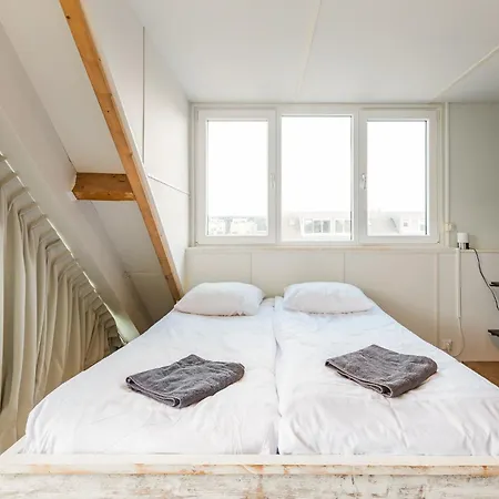 Apartment Zon Modern House
