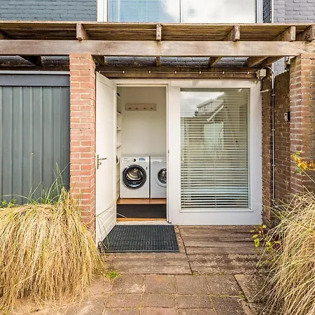 Apartment Zon Modern House