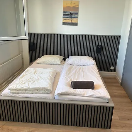 Zon Modern House Apartmán